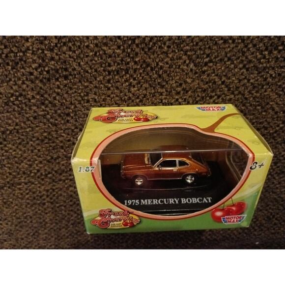 1975 Mercury Bobcat – Fresh Cherries 1:87 Diecast by Motor Max - Picture 1 of 1